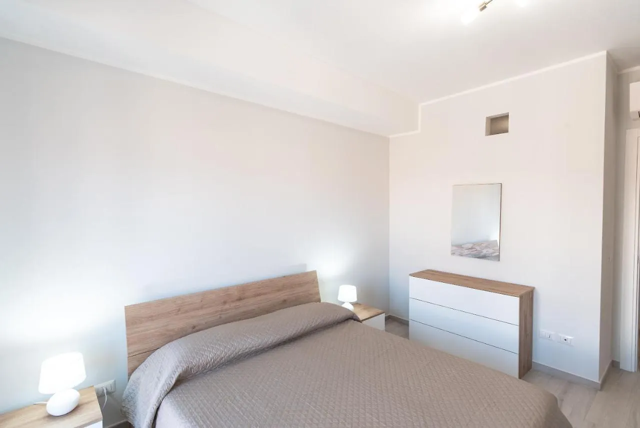 Appartamento Moderno In Centro Citta SantʼAgata di Militello Apartamento